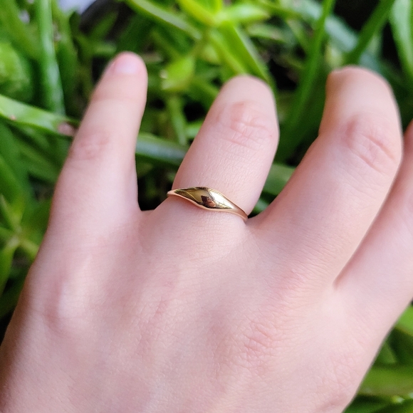 Handmade Solid 14K Gold Dainty Drop Baguette Ring, size 5.5 - Picture 5 of 16